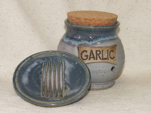 Garlic Pot